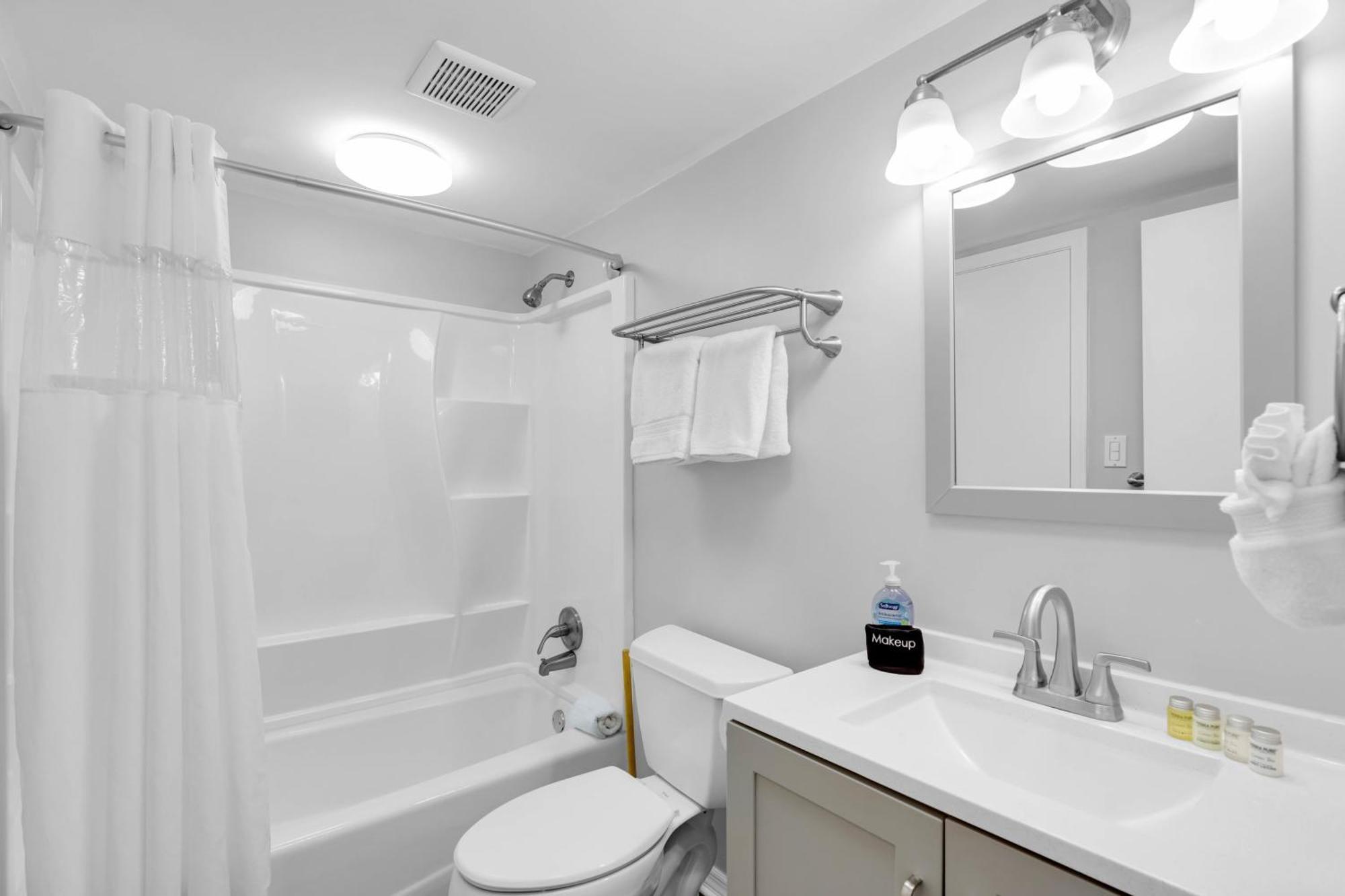Aruba - Downtown Waterfront 2X2 Dock & Pool Pet-Friendly Villa Key West Bagian luar foto