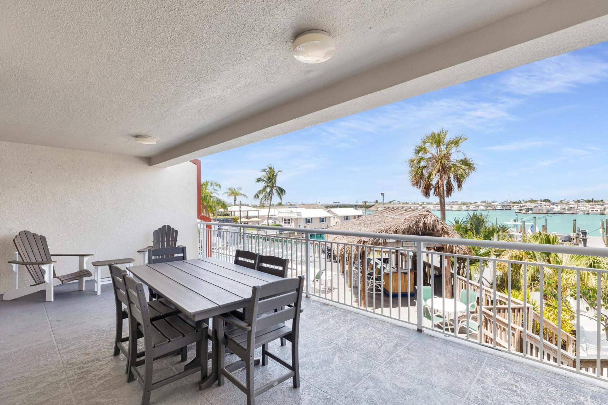 Aruba - Downtown Waterfront 2X2 Dock & Pool Pet-Friendly Villa Key West Bagian luar foto